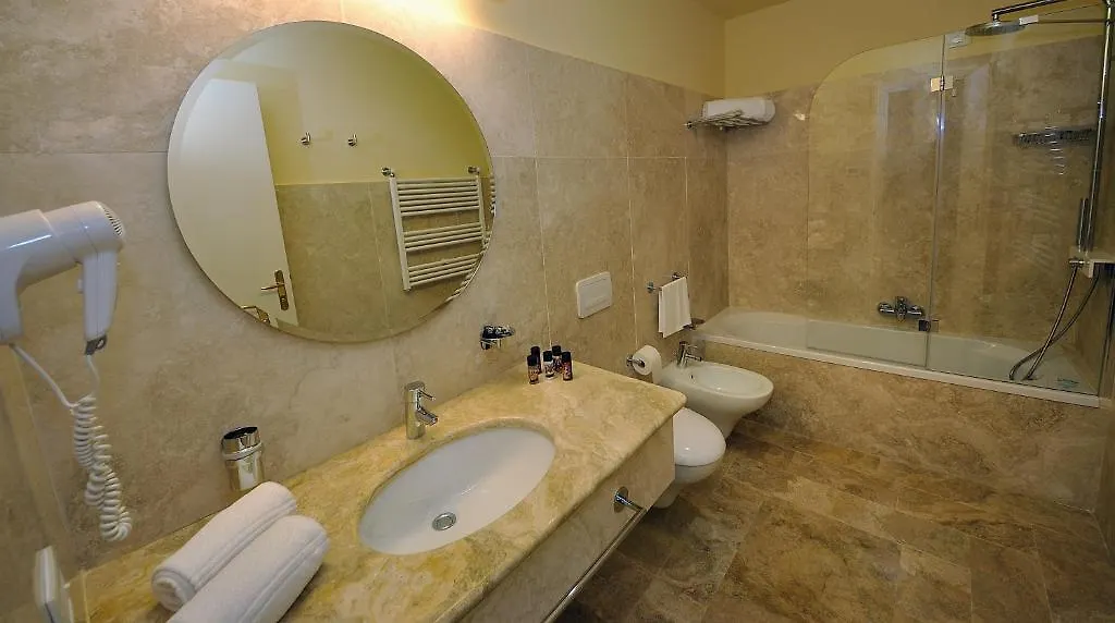 Villa Bonocore Maletto Hotel & Spa Cardillo
